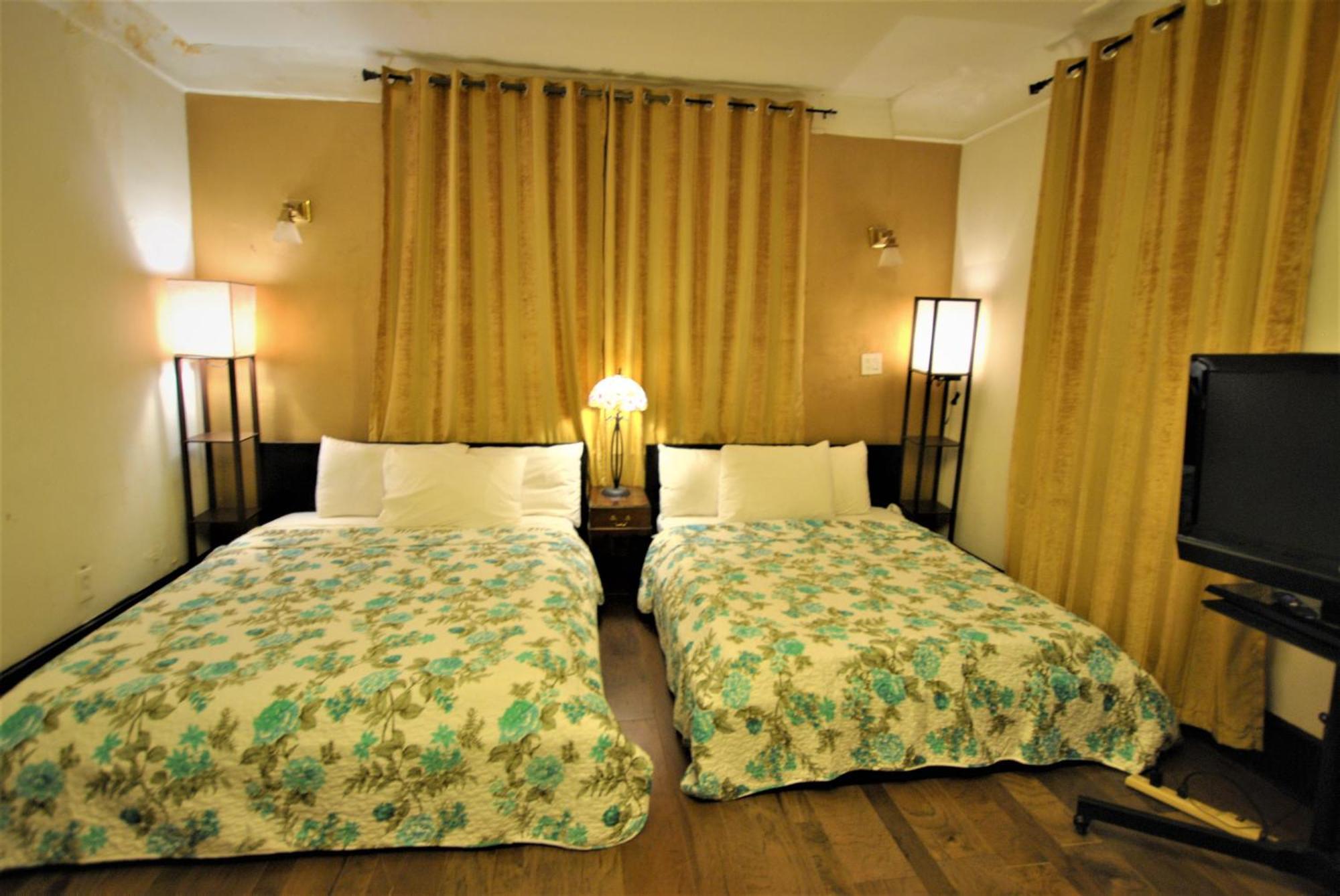 Ewr Airport Multilevel Guest House Room With 2-3 Beds Newark Exterior photo