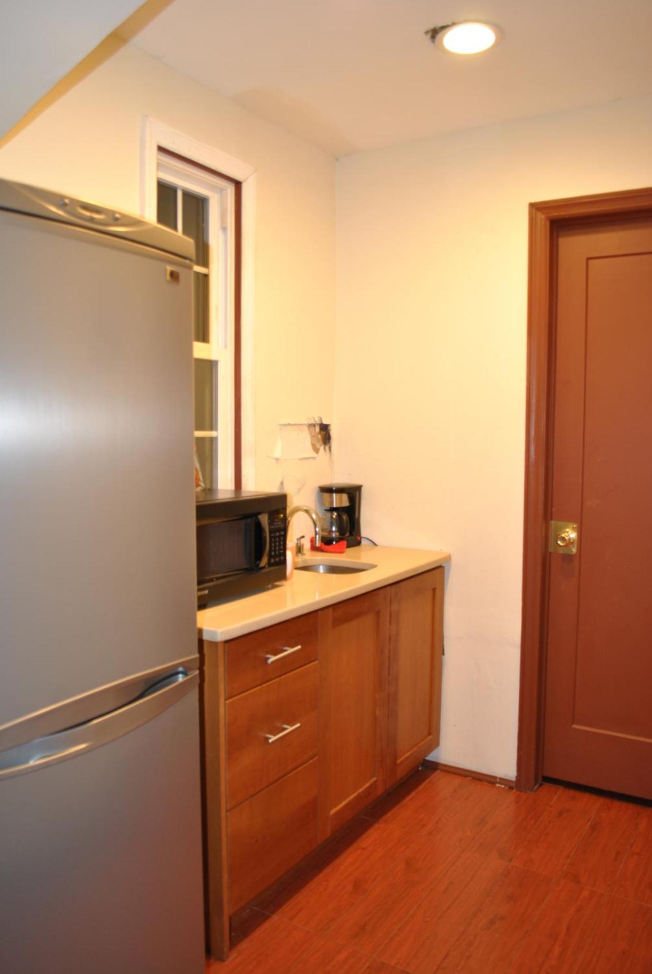 Ewr Airport Multilevel Guest House Room With 2-3 Beds Newark Exterior photo